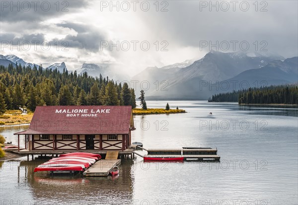 Curly Phillips Boathouse