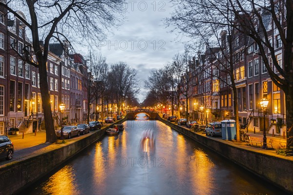 Dusk at the canal