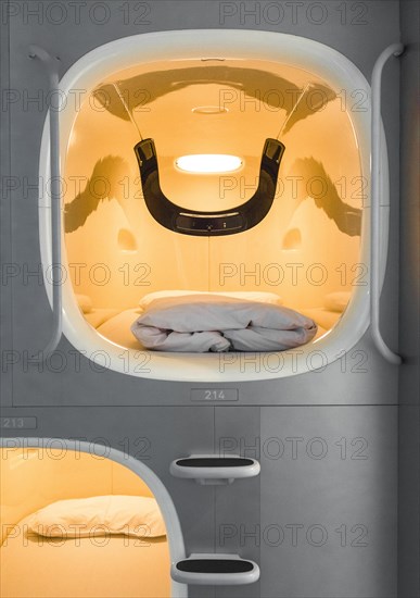 Sleeping capsules in 9hours Hotel