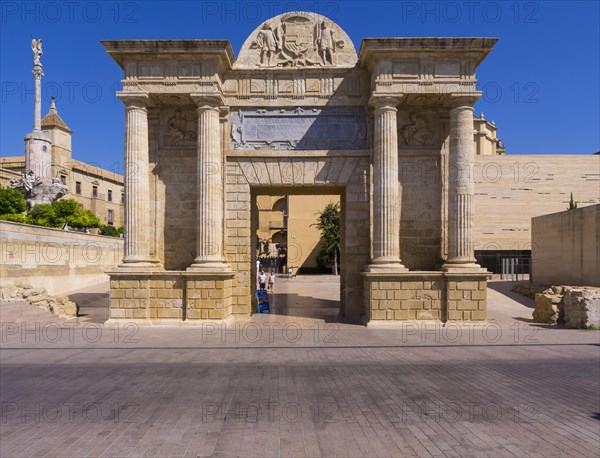 Bridge Gate Puerta del Puente