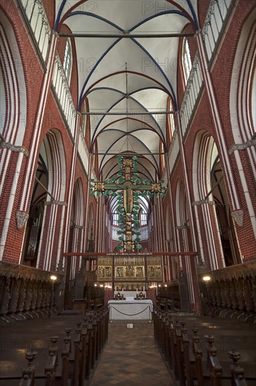 Double-sided cross altar with Christ