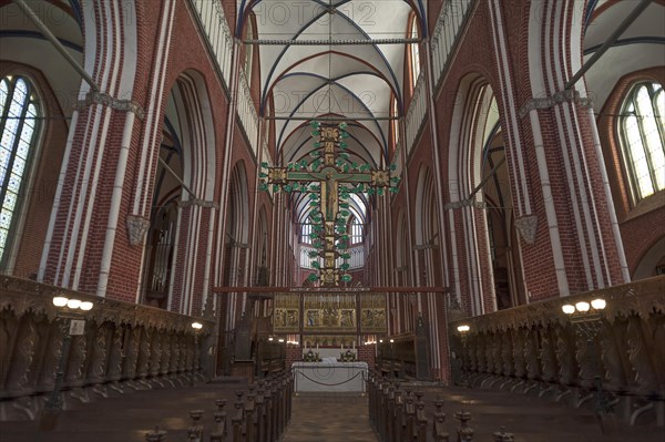 Double-sided cross altar with Christ