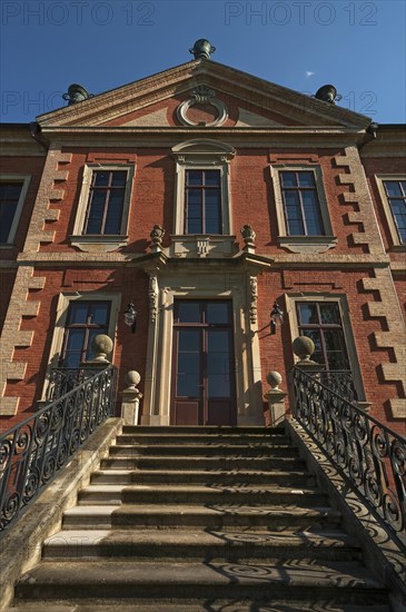 Bothmer Castle from the park side