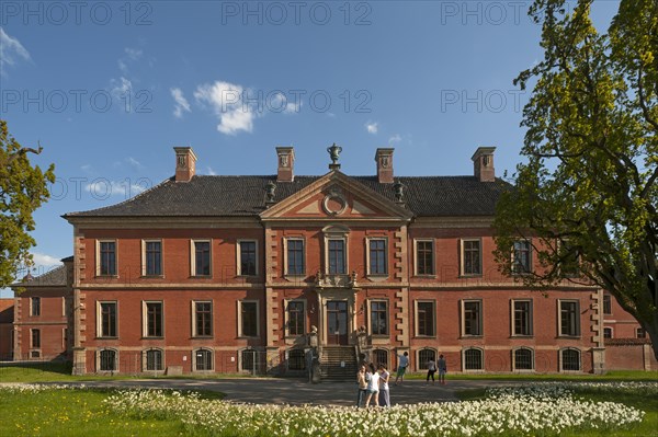 Bothmer Castle from the park side