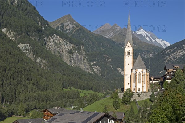 Pilgrimage church St. Vinzenz with Grossglockner