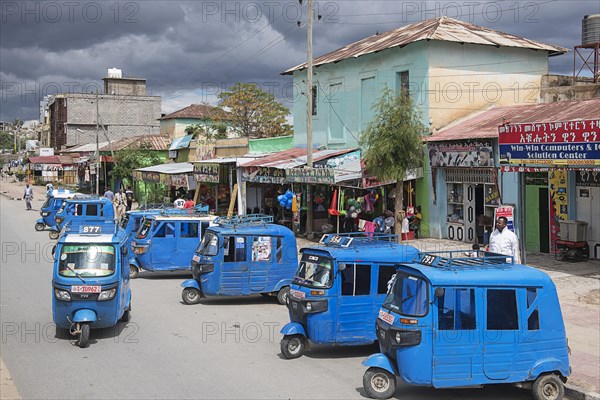 Tuk-Tuks at the roadside