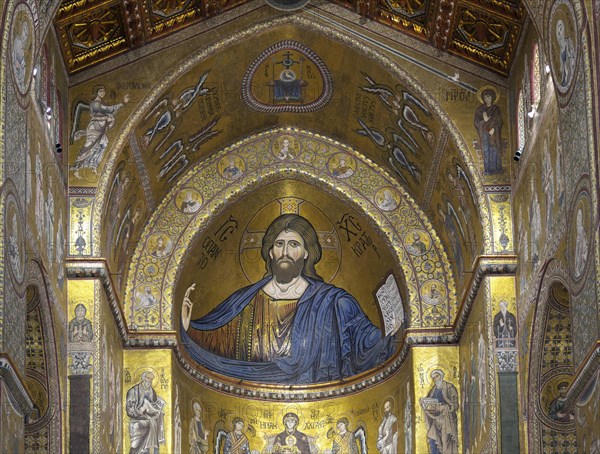 Apse with wall mosaics