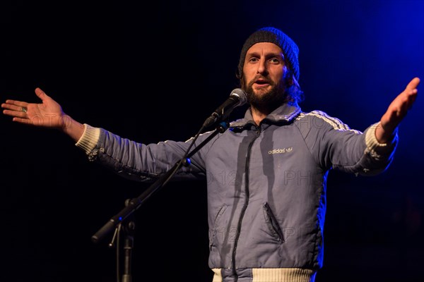 The Swiss singer and songwriter Shem Thomas live at the Schuur Lucerne