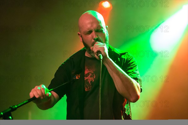 Andre Ellenberger singer of the Swiss metal band Piranha live in the Schuur Lucerne