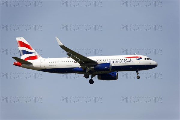 British Airways Airbus A320-232 on landing approach to Franz Josef Strauss Airport