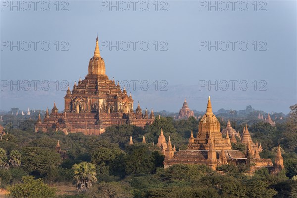 Htilominlo Temple as seen from Pyathada Paya