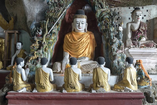 Buddha statues