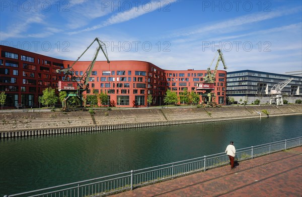 Inner harbour Duisburg with the wave-shaped building of the Landesarchiv NRW