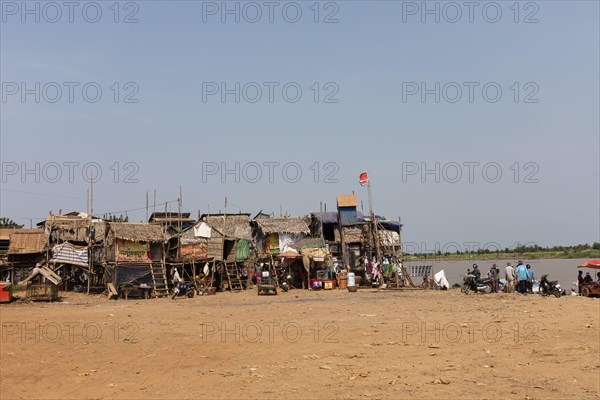 Simple pile dwellings