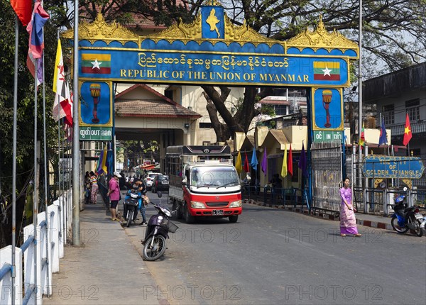 Border crossing to Tachilek