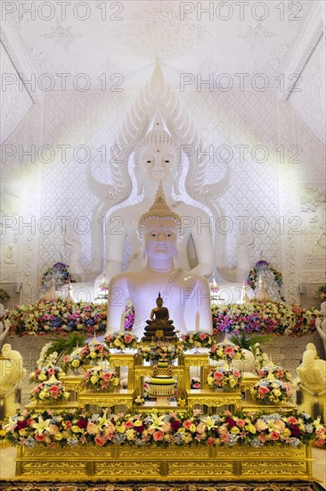 Buddha statues in the white prayer hall