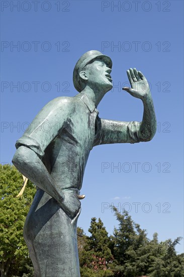 Sculpture Lauenburger Rufer by Karlheinz Goedtke