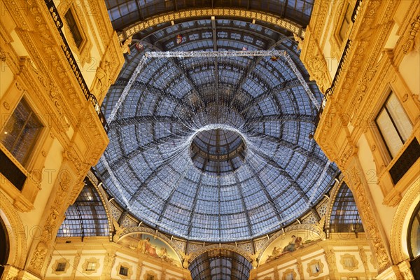 Christmas lighting in glass dome above the octagon