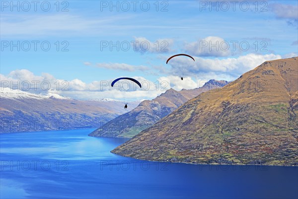 Paragliding over Lake Wakatipu