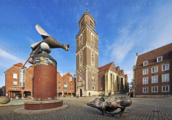 St Lamberti church with sculptures