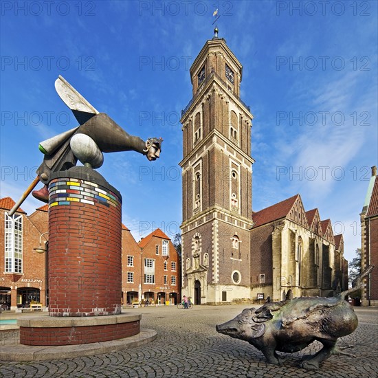 St Lamberti church with sculptures