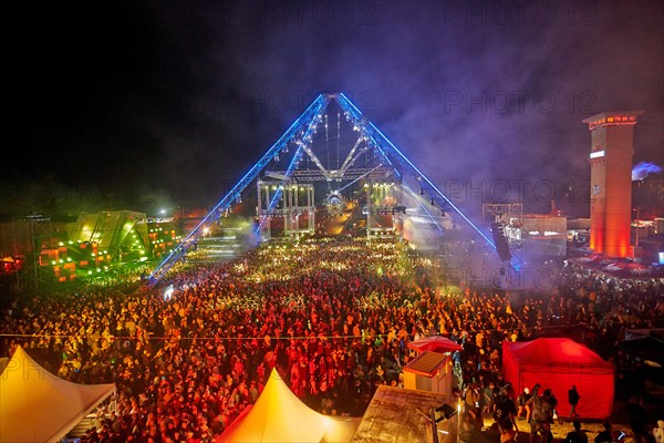 Crowd in front of the stage