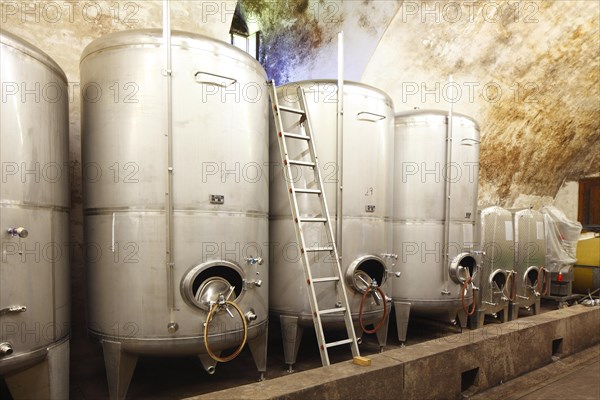 Stainless steel wine tanks