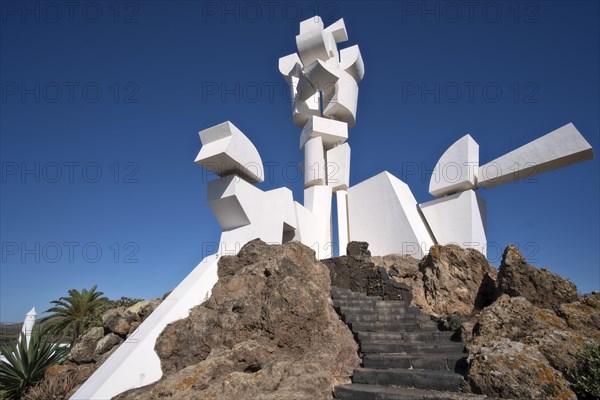 Sculpture Monumento al Campesino by the artist Cesar Manrique