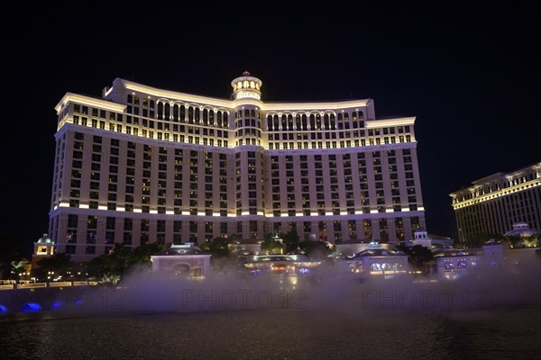 Bellagio Hotel and Casino at night