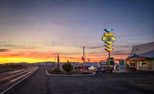 Historic rest stop and gas station with vintage cars