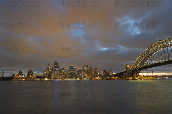 Harbour Bridge and skyline at dawn