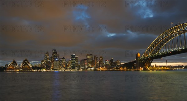 Harbour Bridge and skyline at dawn