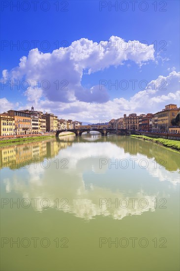 Arno river with bridges Ponte Santa Trinita and Ponte Vecchio