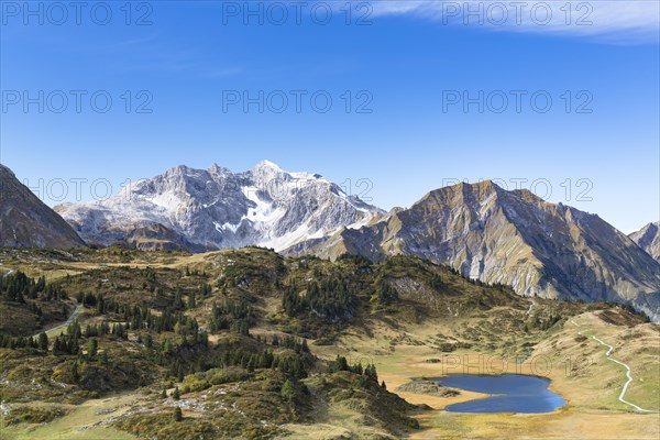 Kalbelesee and Braunarlspitze on Hochtannbergpass