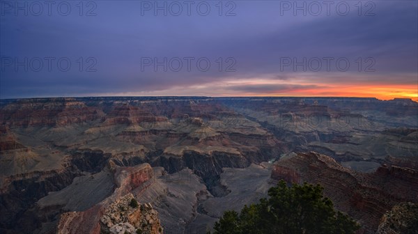 Gorge of the Grand Canyon at sunrise