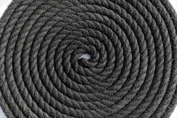 Coiled mooring rope