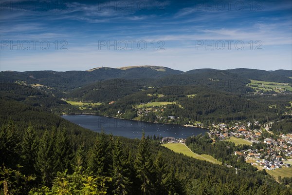 View from Hochfirst to Titisee lake and Feldberg