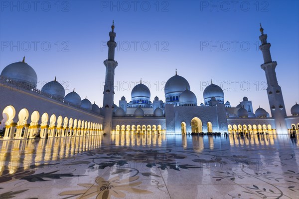 Courtyard of the Sheikh Zayed Mosque