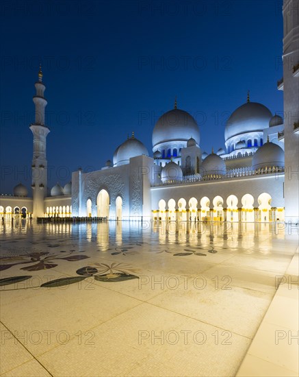 Courtyard of the Sheikh Zayed Mosque