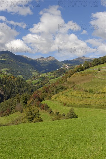 Latzfons seen from Keschtnweg trail near Pardell