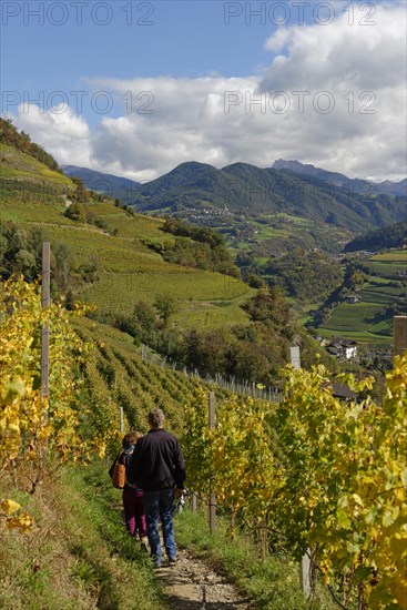 Hikers at Keschtnweg