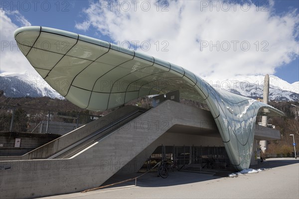 Lowenhaus station of the Hungerburgbahn funicular railway