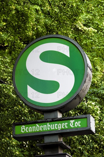 Entrance to Brandenburger Tor metro and railway station