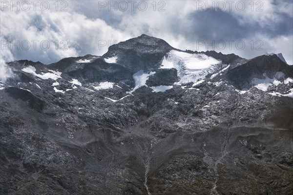 View of Keeskogel from Glingspitze