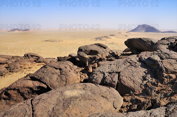 View from the Aicha monolith to the second largest monolith in the world