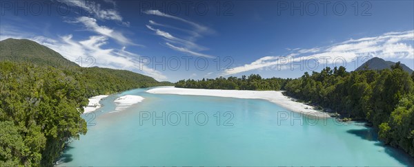 Turkiser Arawhata River