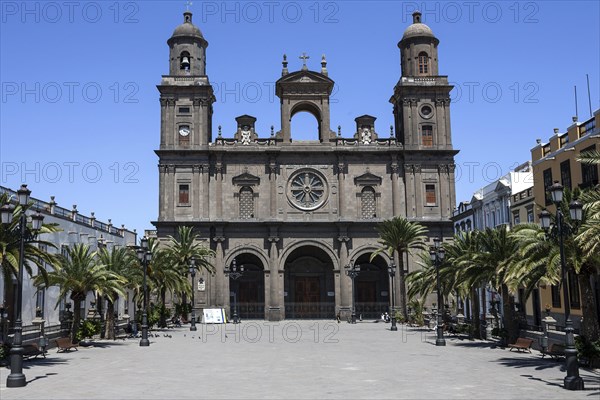 Plaza de Santa Ana and Catedral de Santa Ana