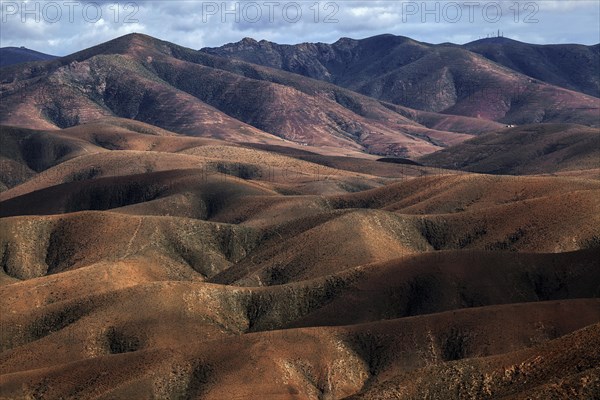 View from the Mirador de Astronomico Sicasumbre to the north on the barren mountains around Pajara