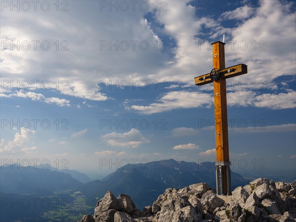 Summit cross