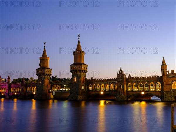 Oberbaum bridge over the Spree in the evening light